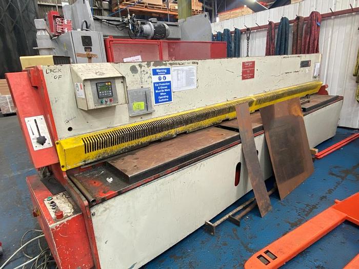 Used Edwards Pearson  4m x 4mm Guillotine Shears