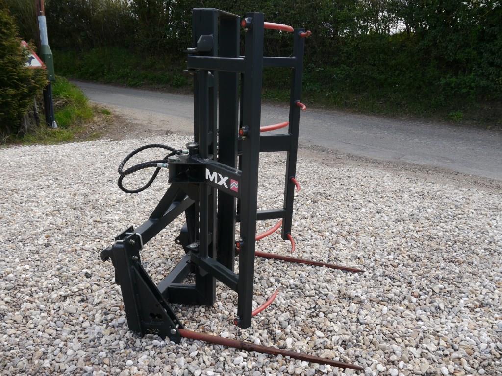 Used MX Manubal V500 Bale Grab