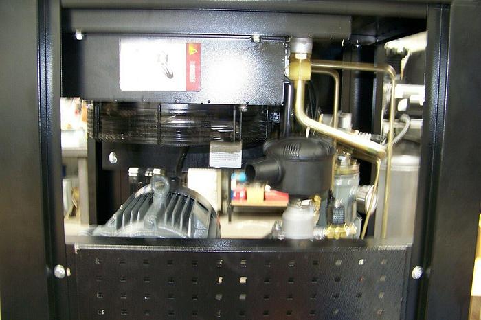 Air-Max MAC-7BSVSD2 7.5hp. 1 ph. Rotary Screw Air Compressor 12 Year Warranty