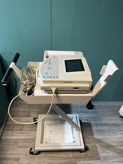 Gebraucht GE Mac1200ST EKG Gerät auf Trolley mit EKG Kabel