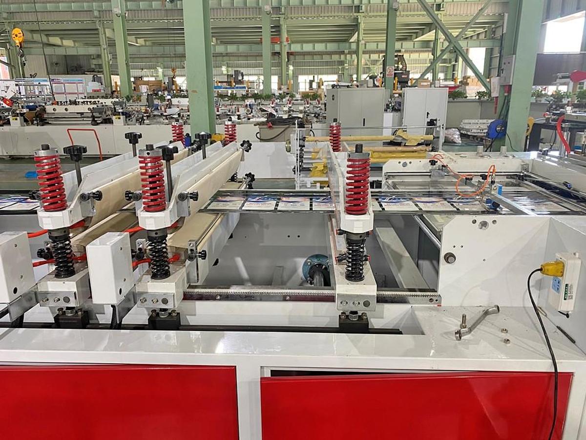 CW-800HCB Automatic Isothermal Bag Making Machine