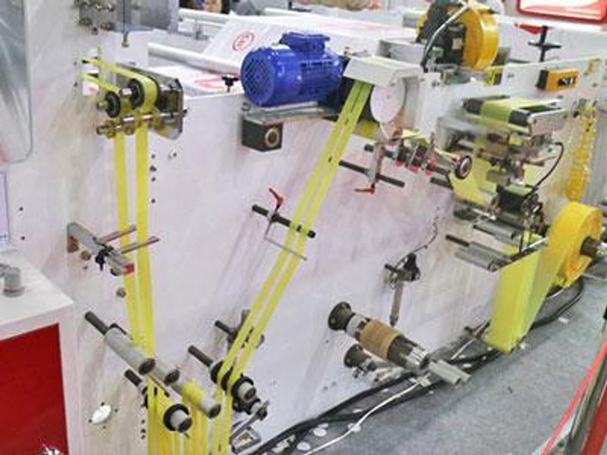 2026 Chovyting Fully Automatic Draw Tape Garbage Bag Making Machine CW-1000PG+OR