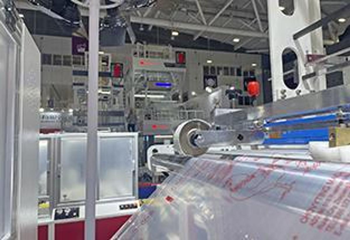 2026 Chovyting 800BFS META 500pcs/min Automatic High Speed Round Bottom Side Hot Sealing Plastic Wicket Bag Making Machine