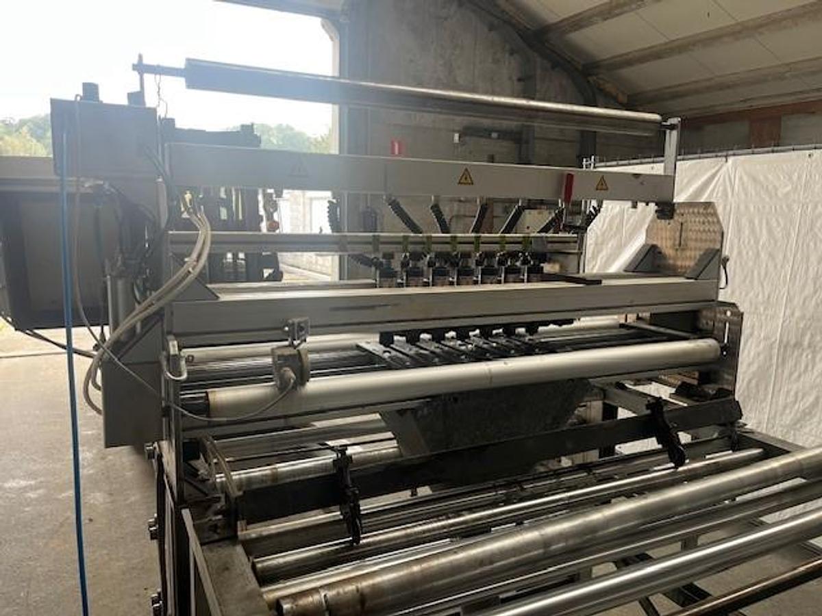 Gebruikt C.M.P. punching-eenheid