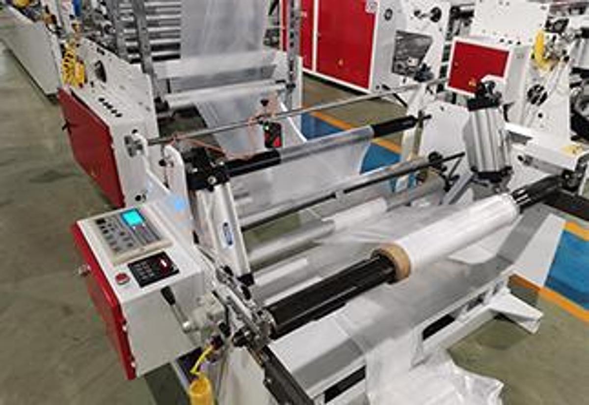 2026 Chovyting 600DIP Fully Automatic New Type Tissue Packaging Plastic Bag Making Machine