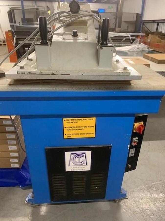 Gebruikt GCT hydraulische pers