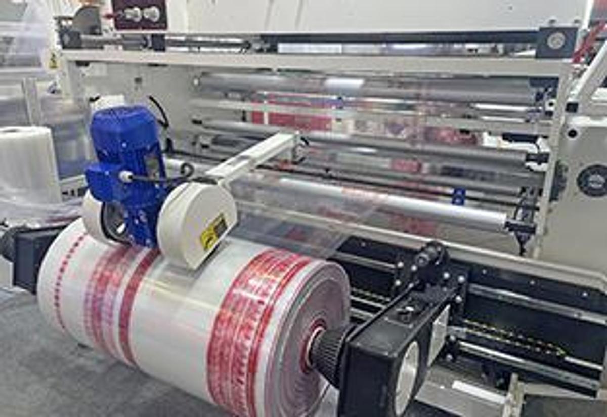 2026 Chovyting 800BFS META 500pcs/min Automatic High Speed Round Bottom Side Hot Sealing Plastic Wicket Bag Making Machine