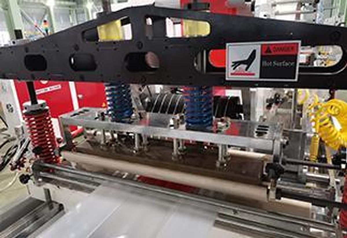 2026 Chovyting 600DIP Fully Automatic New Type Tissue Packaging Plastic Bag Making Machine