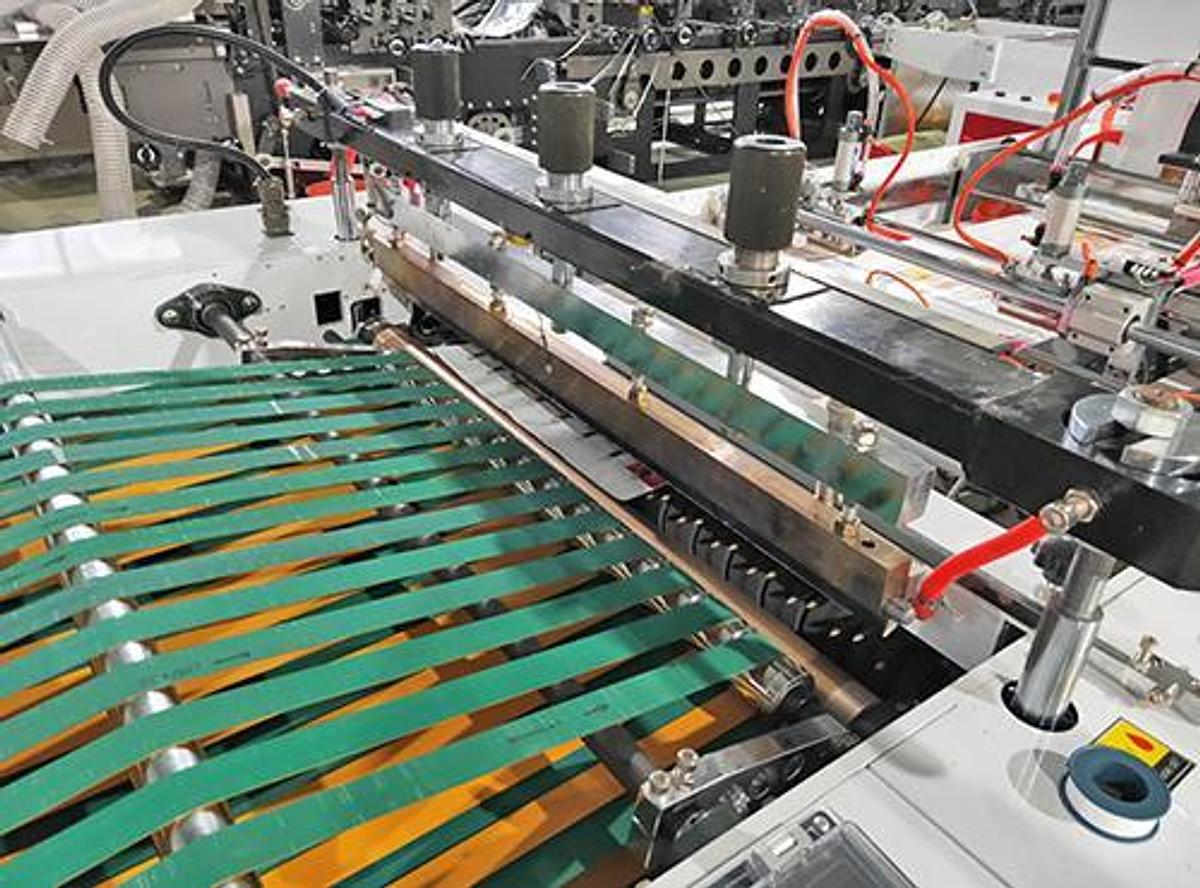 2026 Chovyting CW-800SP Fully Automatic Patch Handle Bag Making Machine