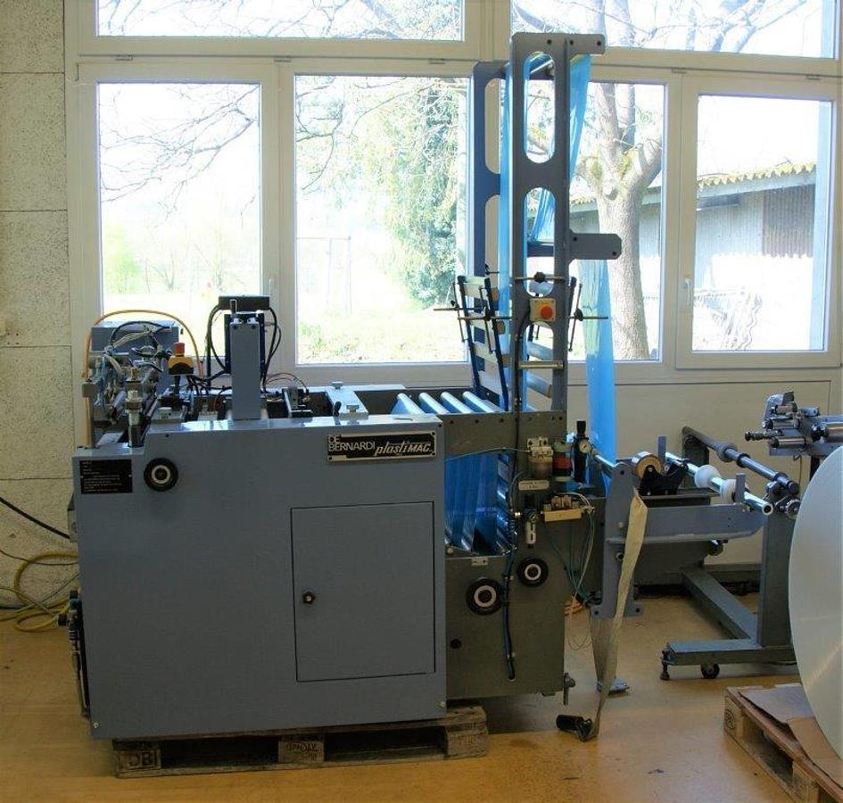 Used De Bernardi PlastiMac 402A