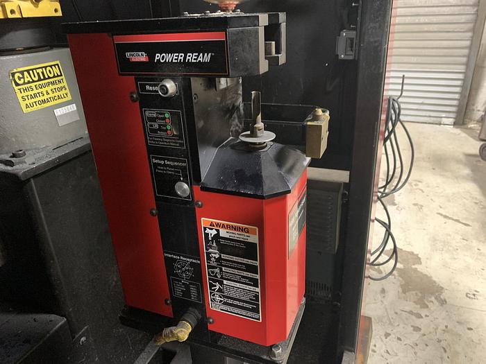 Used LINCOLN ELECTRIC SYSTEM 20 MIG WELDING CELL WITH FANUC ARCMATE 100IC ROBOT AND R30iB CONTROLLER