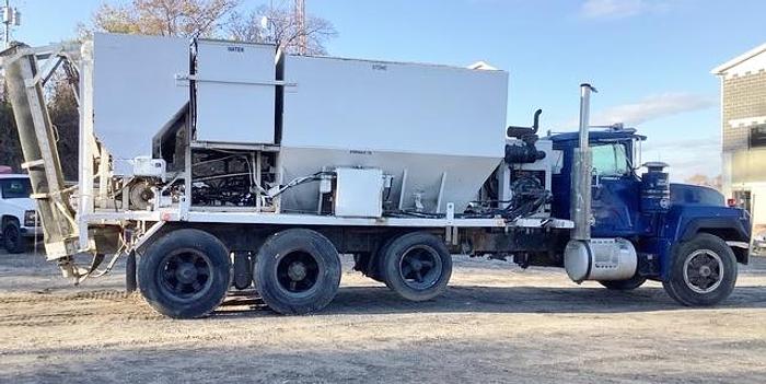 Used 1995 Mack/Zimmerman 11 YD Volumetric Concrete Mixer Truck