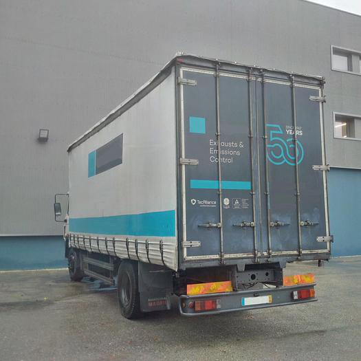 Usado 1992 DAF 2300 Turbo 19 Ton curtainsider truck.