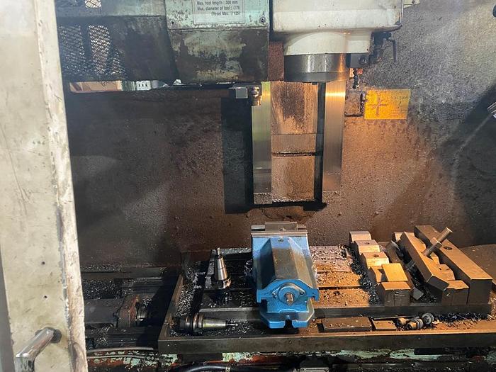 Used Used Victor VCentre 80 - 3 Axis Machining Center