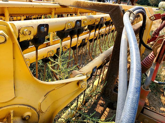 Used 2006 New Holland 216 Rake