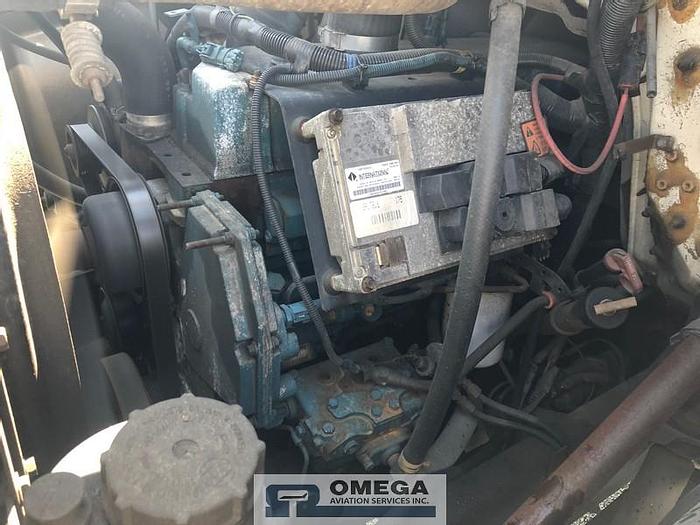 Used 1999 Global 2100LBNR Aircraft Deicer (2,100 gallon tank cap) on Navistar 4700 Chassis