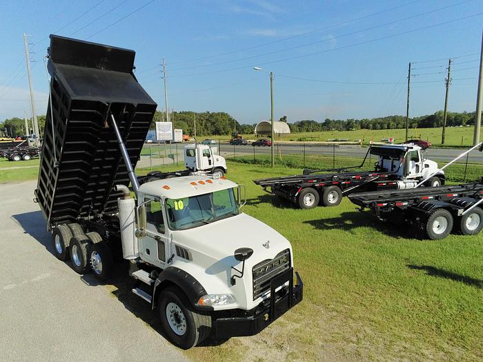 Used 2010 MACK GU 813