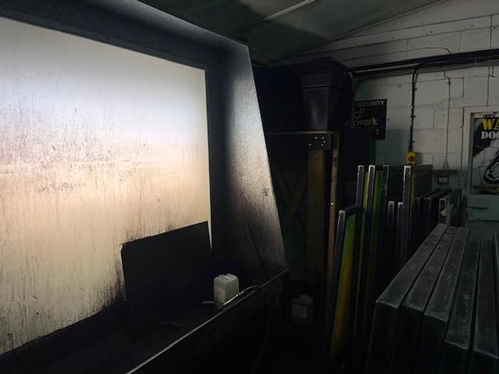 Used Natgraph Backlit Washout Booth