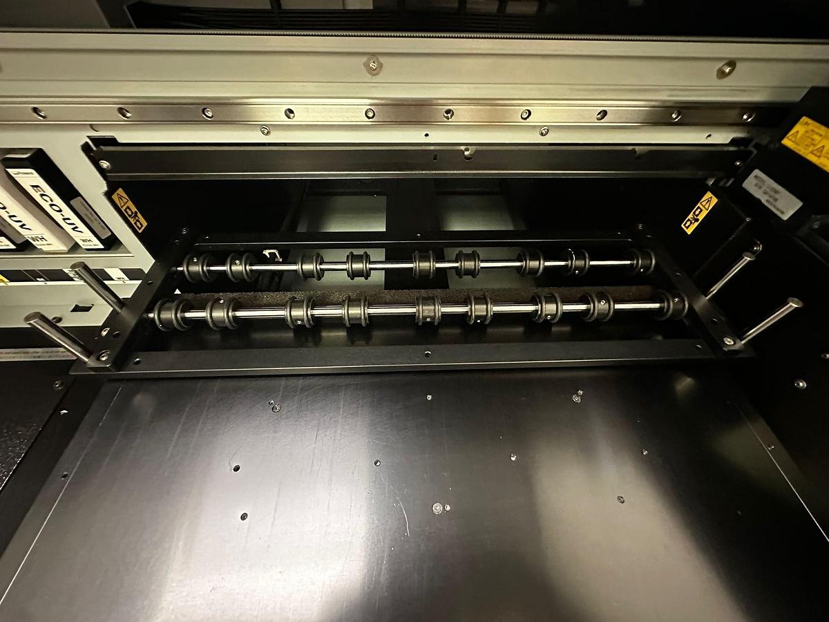 Used Roland LEF2-200 UV Flatbed Printer