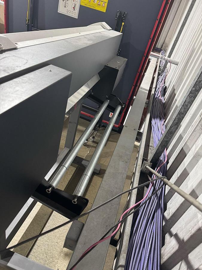 Used Roland Versacamm VP-300 (2)