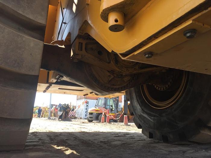Usado 2015 Caterpillar 988K