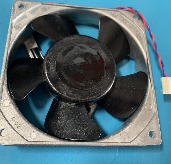 Used DC Centaur 25 Brushless DC Fan CUDC12D4