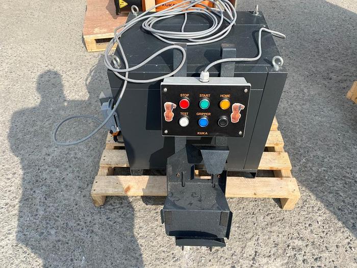 Used 2015 Kuka KR C4 + KR 6 R700 Sixx Robot