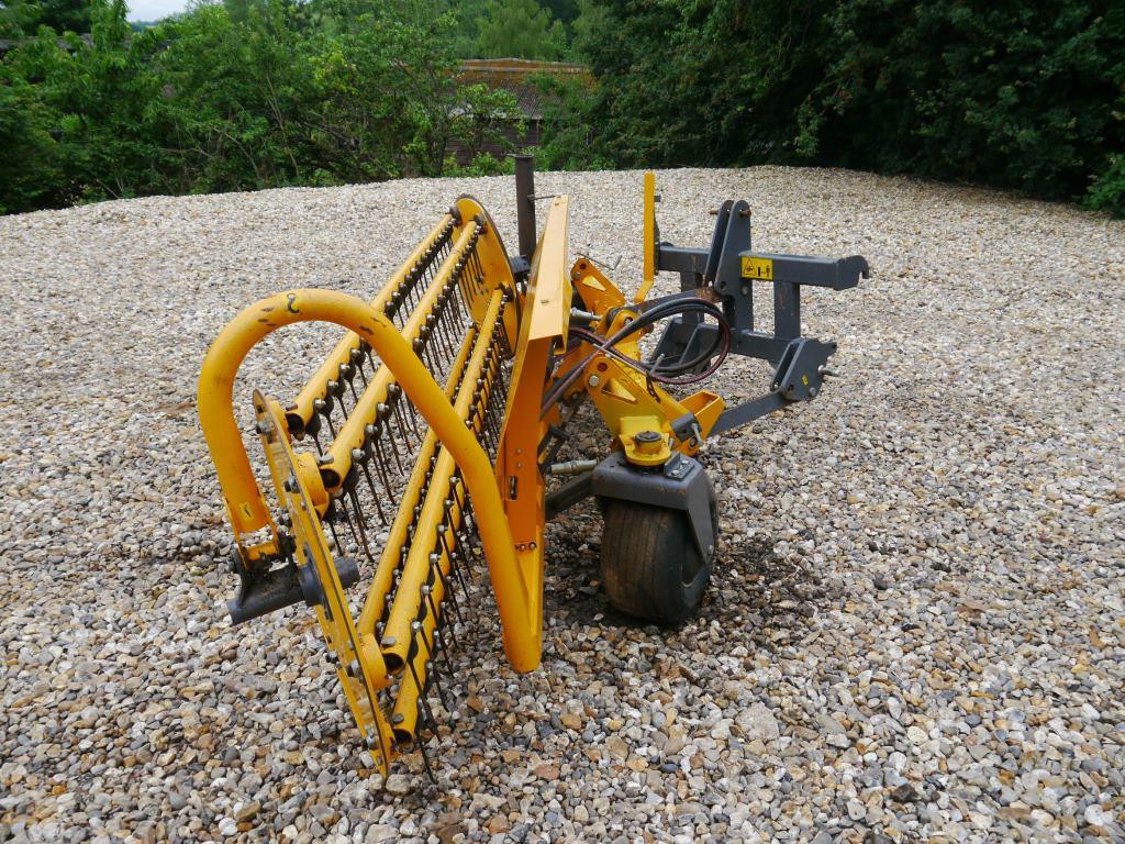 Used Elho Twin 4600 Straw Turner