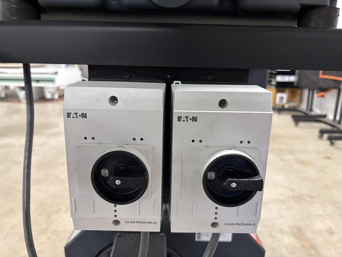 Used 2022 C.R. ONSRUD 289G18R w/ Roller Hold Down