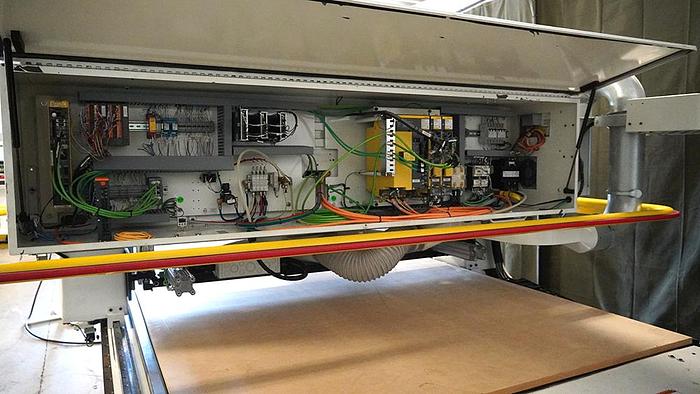 Used 2018 C.R. ONSRUD M Series 121M12A