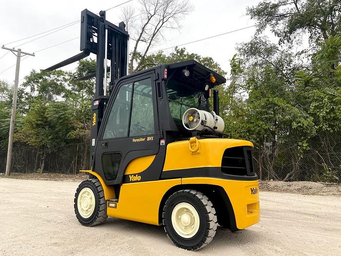 Used 2013 YALE GLP080VX PNEUMATIC FORKLIFT