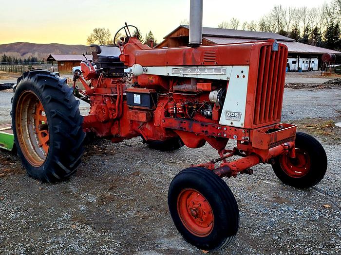 Used 1965 International 806 Tractor