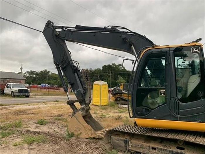 Used 2018 Deere 135G