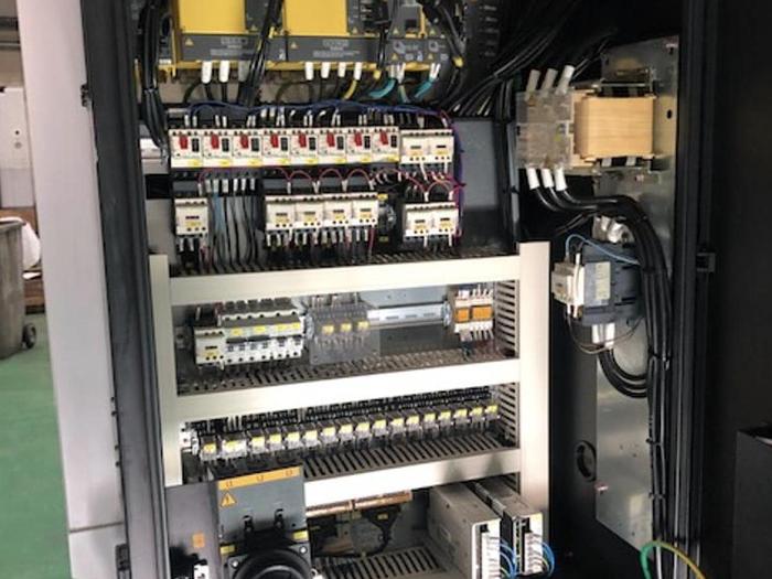 Used 2014 DOOSAN Mynx 5400 CNC Vertical Machining Center