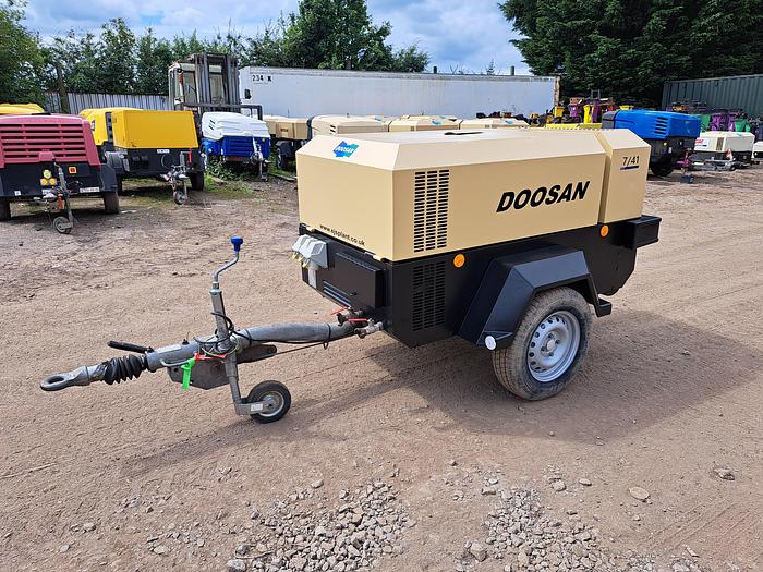 Used Doosan 7/41 compressor generator