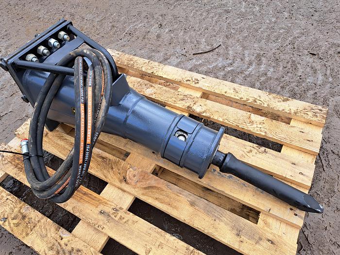 Refurbished Bobcat HB680