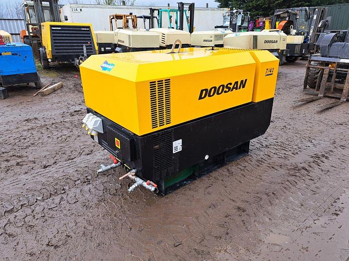 Used DOOSAN INGERSOLL RAND 7/41+ DIESEL AIR COMPRESSOR GENERATOR LOW HOURS