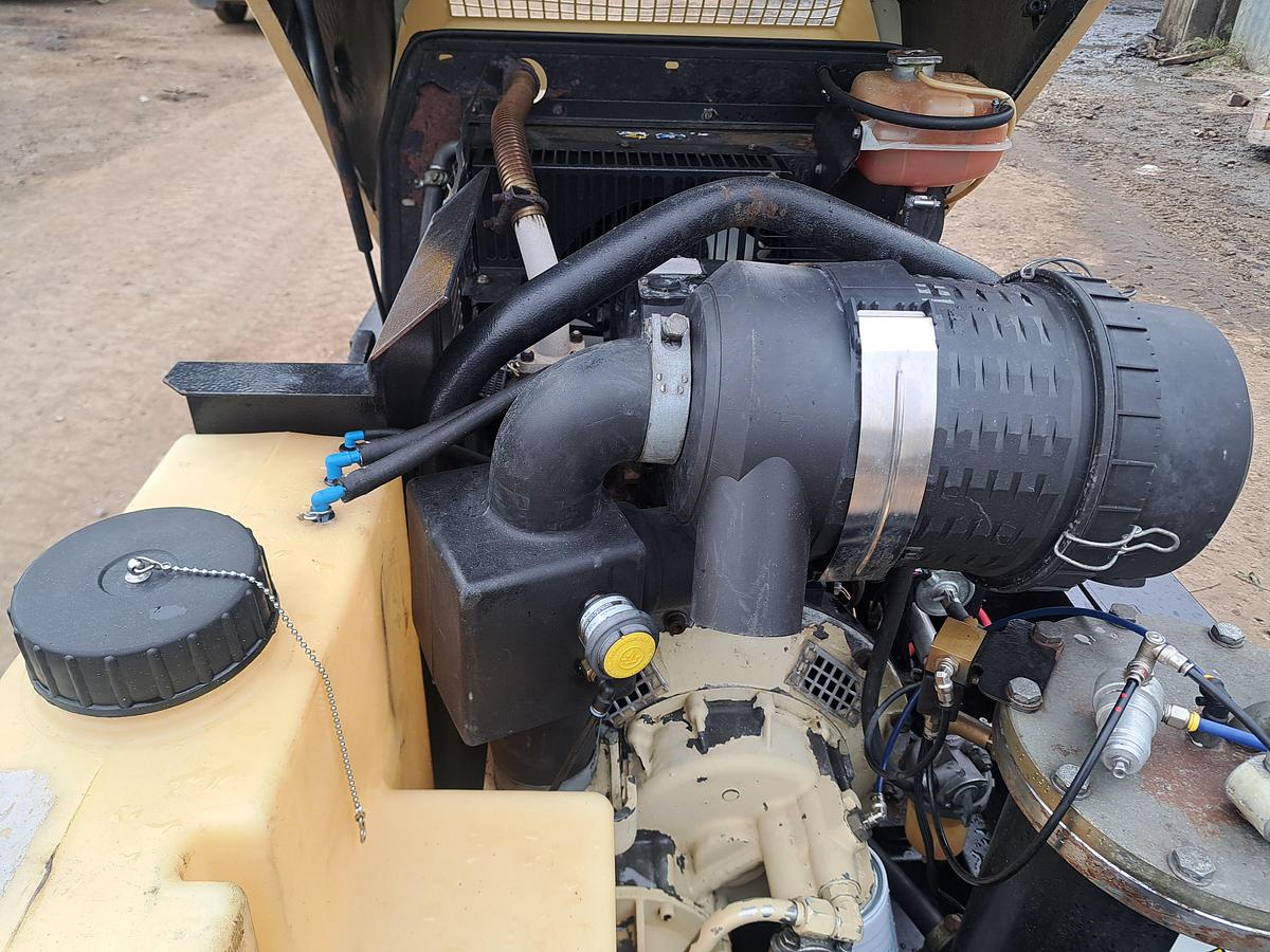 Used Doosan 7/31e compressor generator 