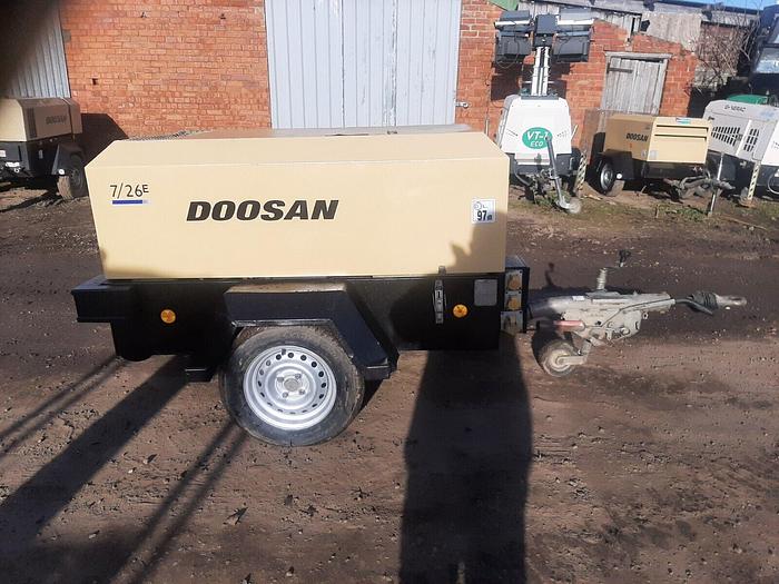 Used DOOSAN INGERSOLL RAND 7/26E DIESEL PORTABLE AIR COMPRESSOR & GENERATOR only 631