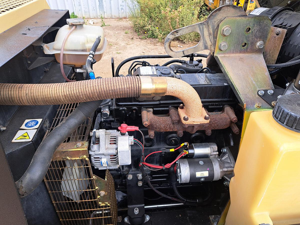 Used Doosan 741,140cfm 