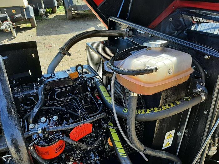 Used DOOSAN INGERSOLL RAND 7/31E DIESEL PORTABLE AIR COMPRESSOR WITH 110V GENERATOR