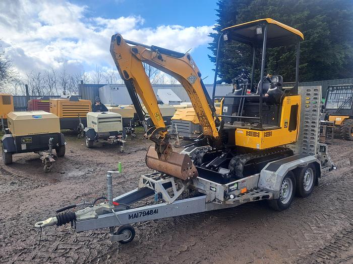 Used Jcb 16c-1 Mini Digger Trailer and breaker