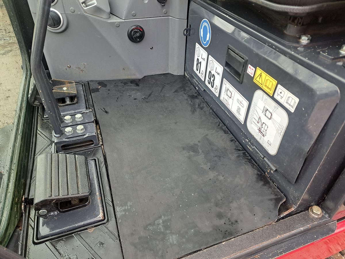 Used Yanmar SV15VT Mini Digger 