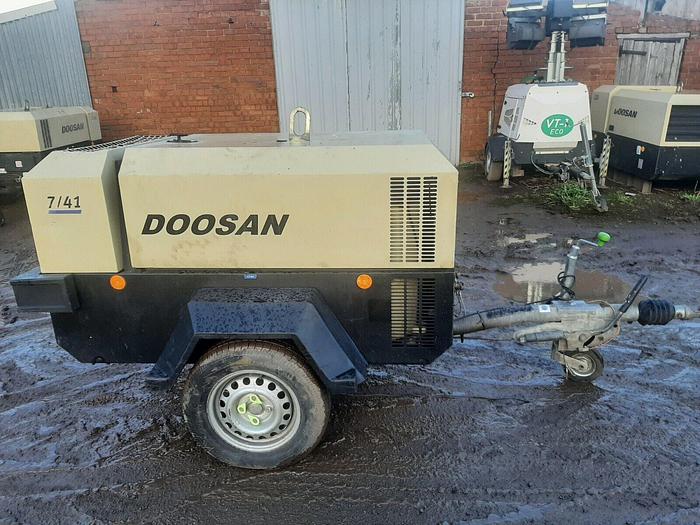 Used DOOSAN INGERSOLL RAND 7/41 DIESEL PORTABLE AIR COMPRESSOR LOW HOURS