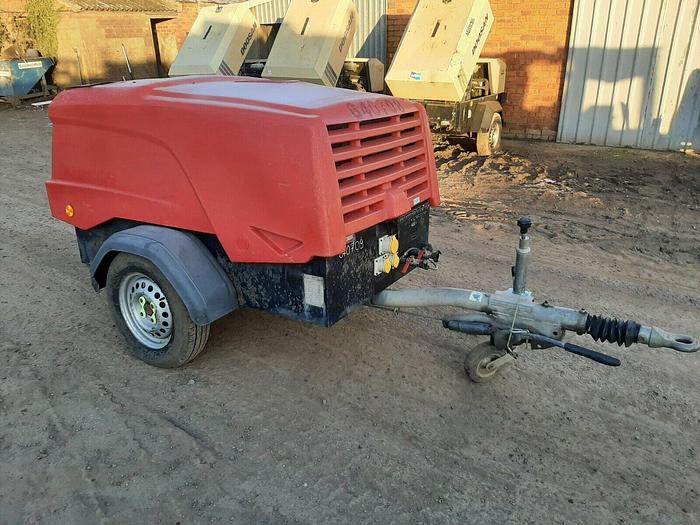 Used DOOSAN INGERSOLL RAND 7/31E DIESEL PORTABLE AIR COMPRESSOR WITH 110V GENERATOR