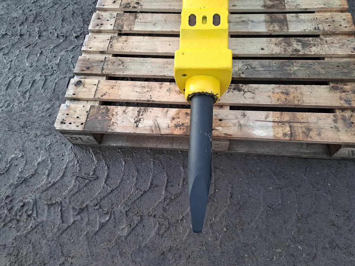 Used Atlas copco Sb302 