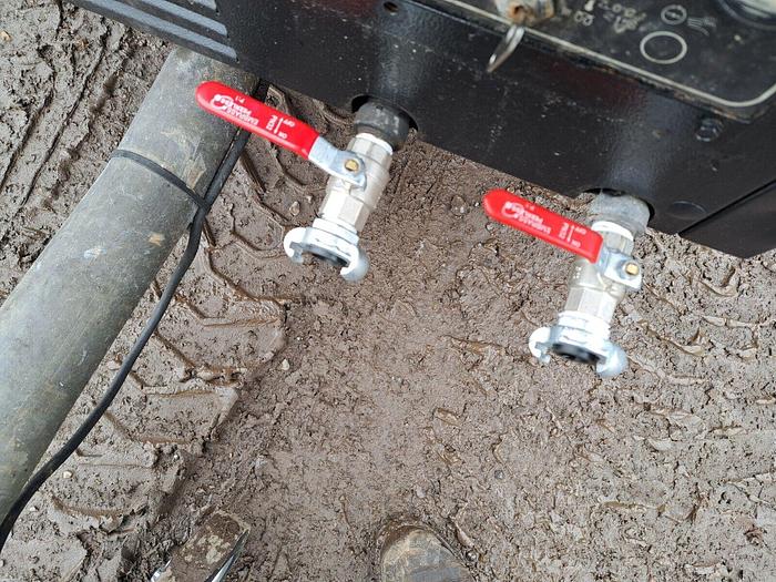 Used DOOSAN INGERSOLL RAND 7/41 DIESEL PORTABLE AIR COMPRESSOR Low Hours