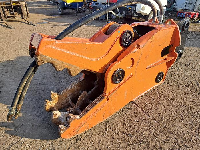 Used Hydraulic pulveriser 