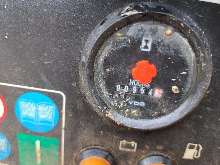 Used DOOSAN INGERSOLL RAND 7/41+ DIESEL PORTABLE AIR COMPRESSOR Low Hours