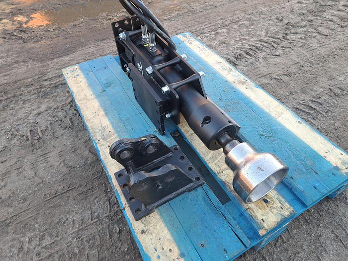 MHB 8 post knocker breaker